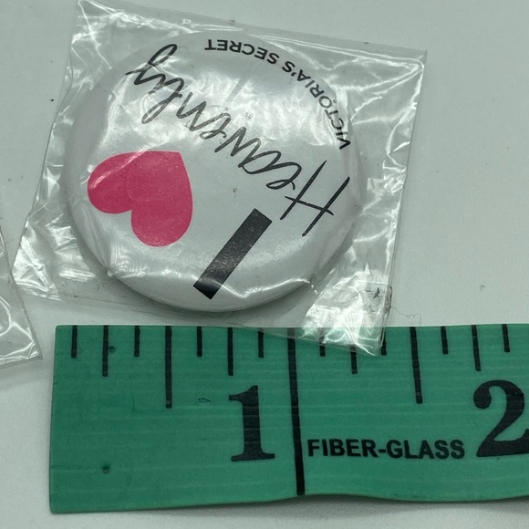 🔥5 for $20🔥 THREE Rare Collectible Victoria’s Secret Button Pins - SEALED - Picture 8 of 8